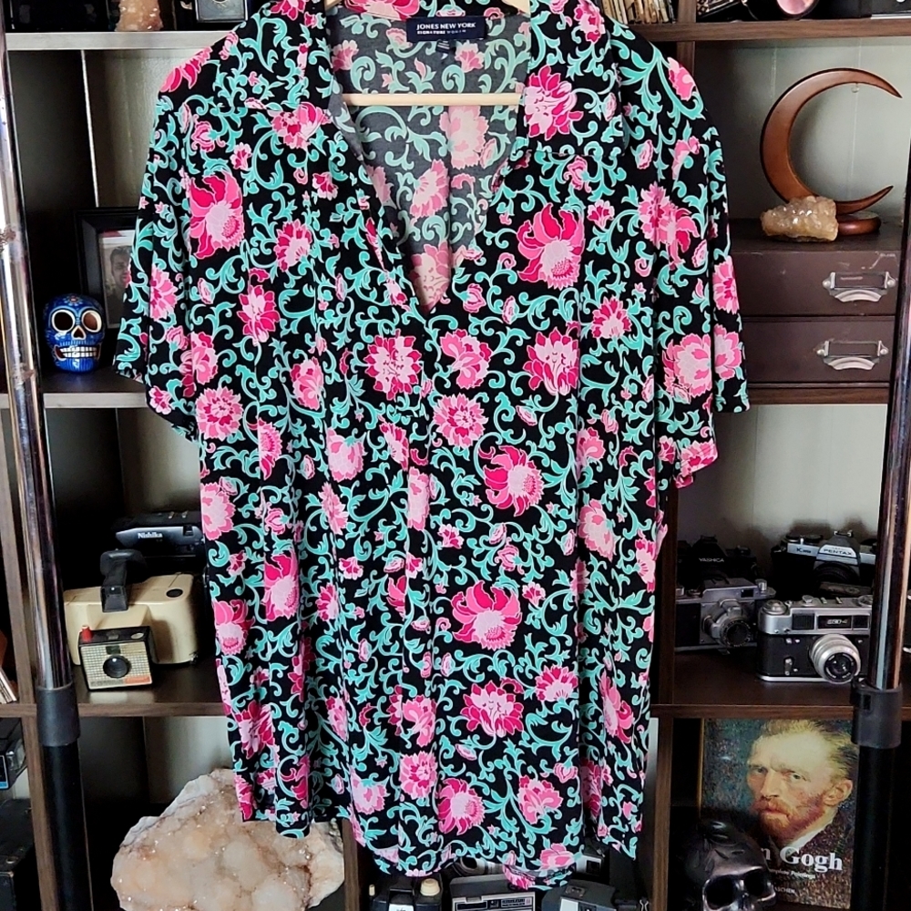 3x Funky Peony Print Top